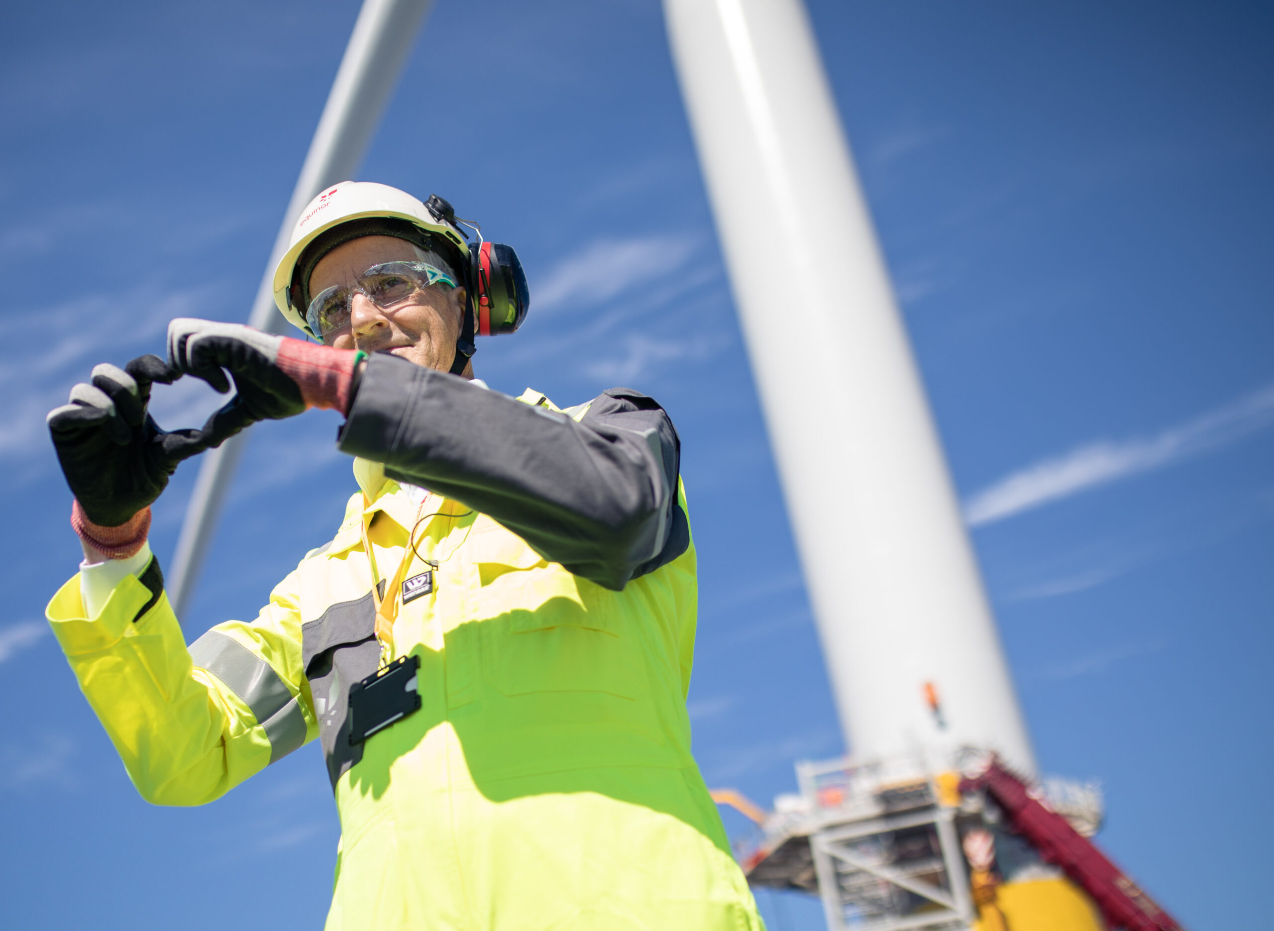 Prime Minister Jonas Gahr StørePrime minister visiting Hywind Tampen assembly site in Gulen, Sogn og Fjordane in 2022. Photo: Ole Jørgen Bratland/Equinor